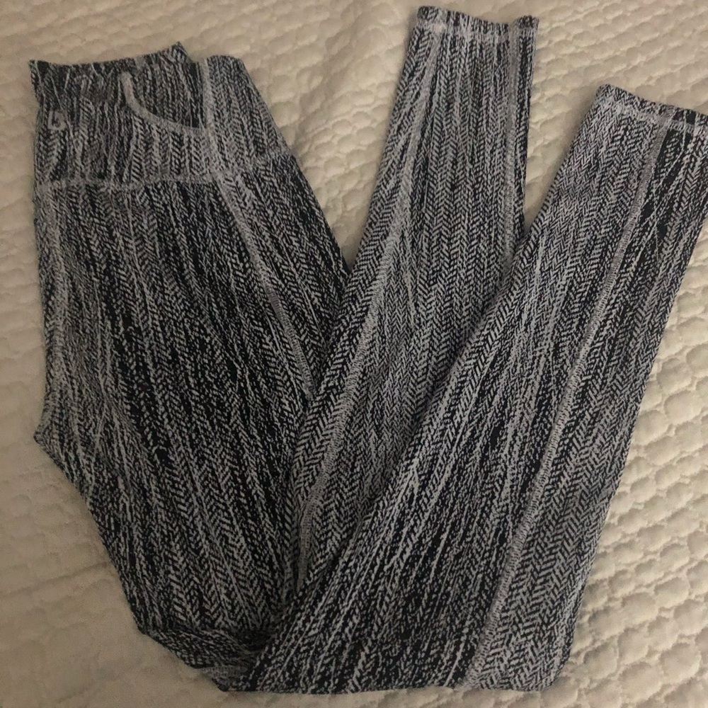 Buffbunny barely worn jacquard legging